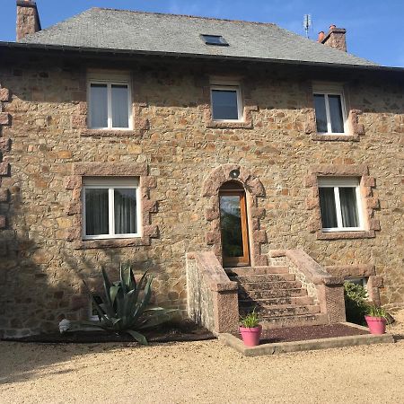 La Jackal Bed & Breakfast Ploubezre Екстериор снимка