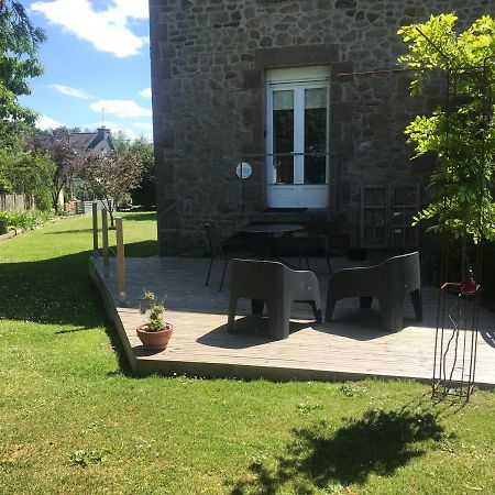La Jackal Bed & Breakfast Ploubezre Екстериор снимка